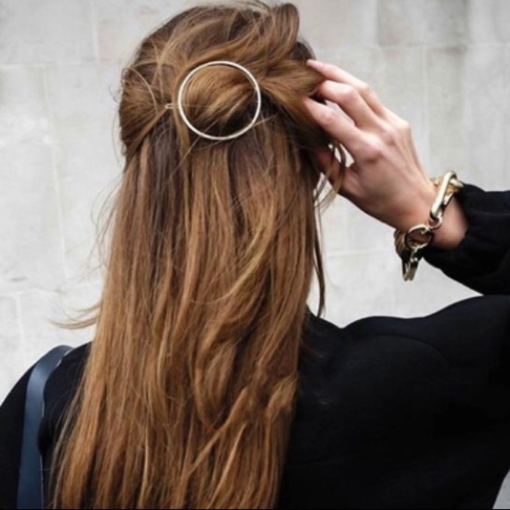 Gold Round Women’s Hair Accessory NWOT